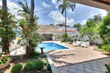 Casa à venda com 5 quartos, sendo 4 suítes, em Alto da Boa Vista, São Paulo, SP