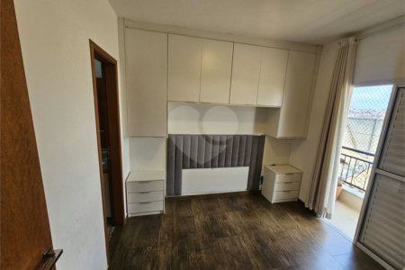 Sobrado à venda com 3 quartos, sendo 1 suíte,  em Vila Nivi, São Paulo, SP