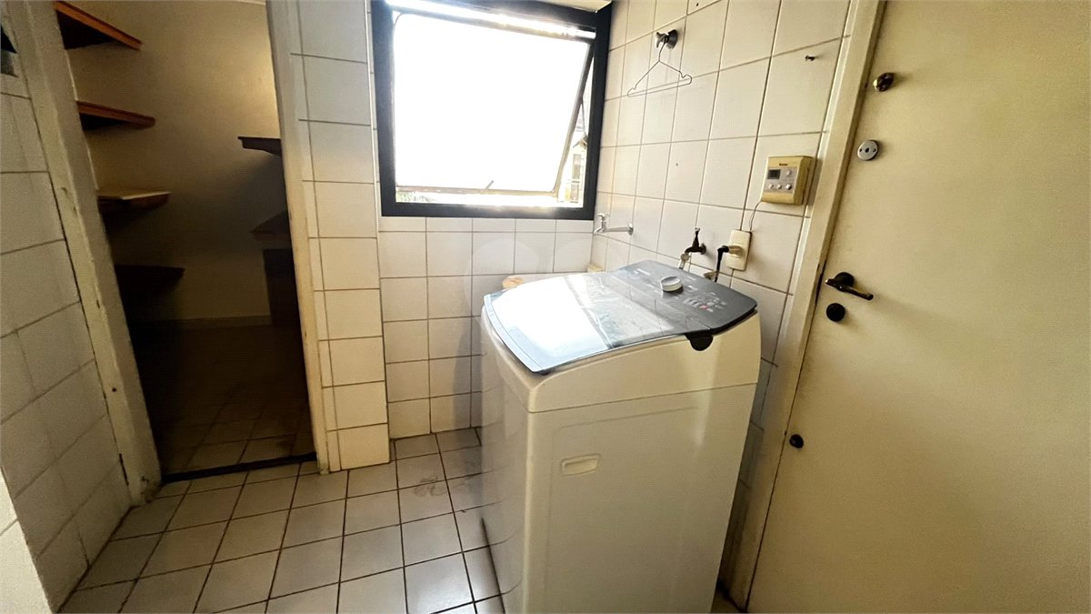 Apartamento à venda com 4 quartos, sendo 1 suíte, em Moema, São Paulo, SP