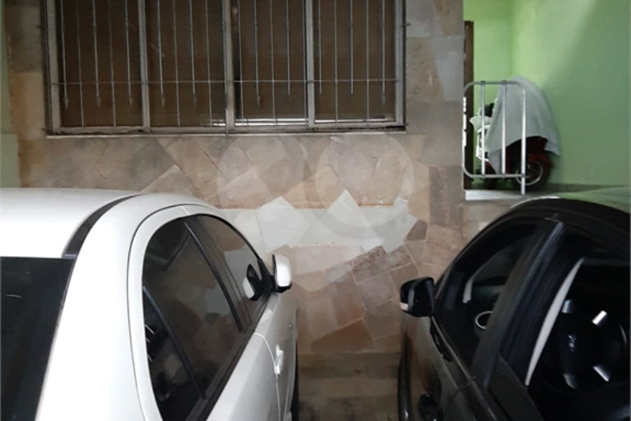 Casa à venda com 4 quartos em Jardim Peri, São Paulo, SP