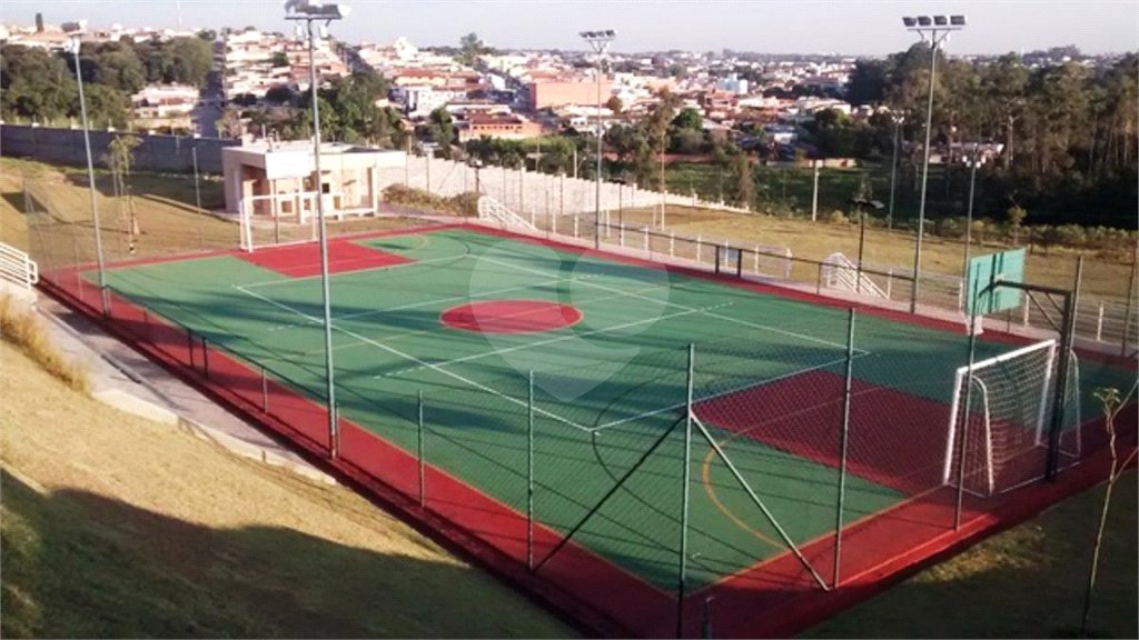 Casa à venda com 3 suítes no condomínio Residencial Central Parque, Salto - SP