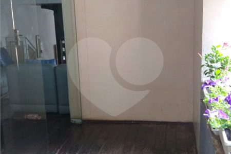 Sobrado à venda com 3 quartos, sendo 1 suíte, em Bosque da Saúde, São Paulo, SP