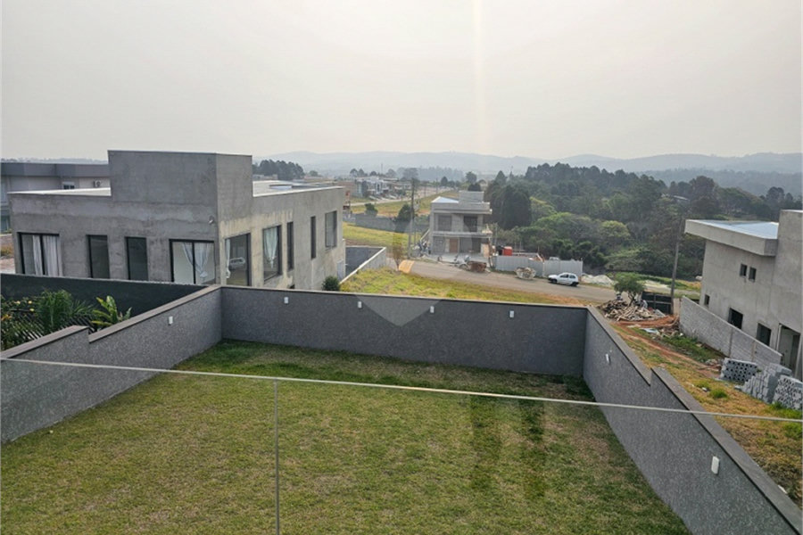 Sobrado à venda com 4 quartos, sendo 3 suítes, em Mariápolis Ginetta, Vargem Grande Paulista, SP