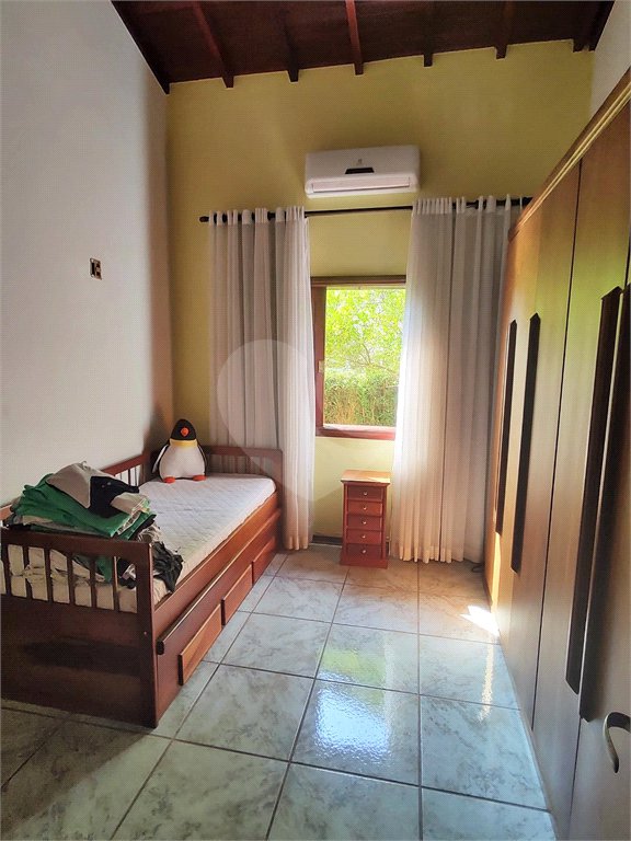 Casa à venda com 5 suítes no condomínio Estância Marambaia, Vinhedo - SP