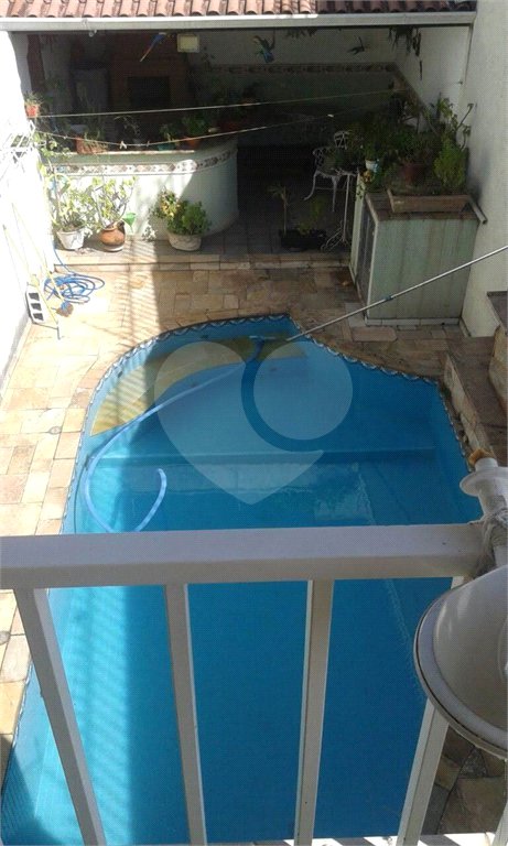 Sobrado à venda com 3 quartos, sendo 2 suítes, em Horto, São Paulo, SP