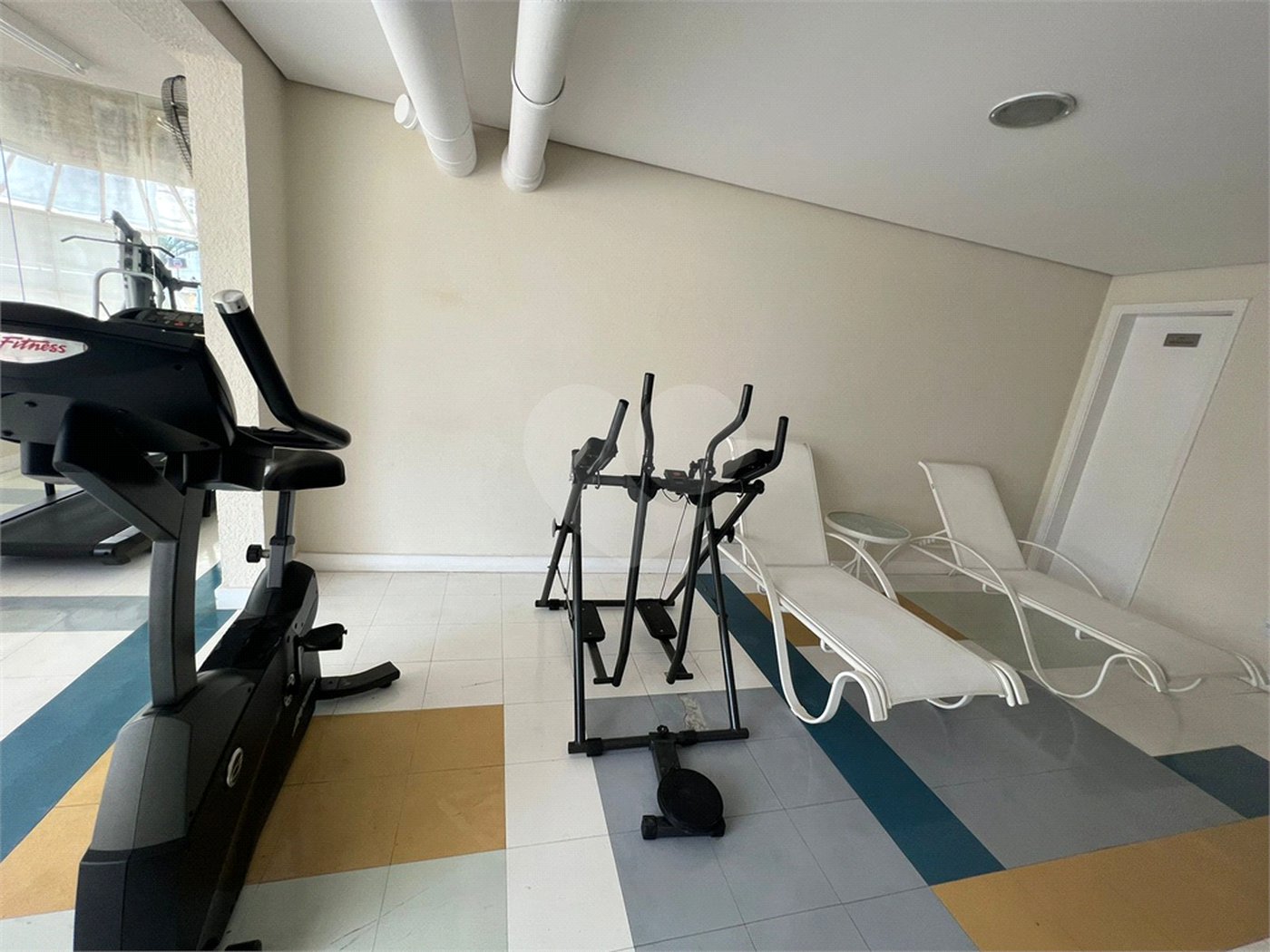 Apartamento à venda com 4 quartos, sendo 2 suítes,  em Vila Oliveira, Mogi das Cruzes, SP