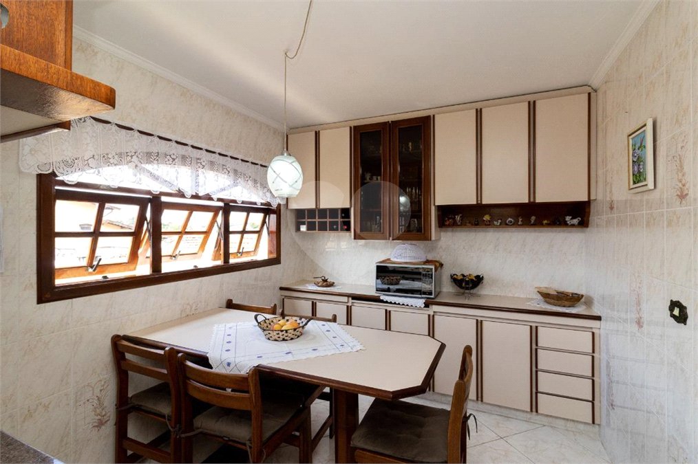Casa à venda com 3 suítes em Vila Pereira Barreto, São Paulo, SP