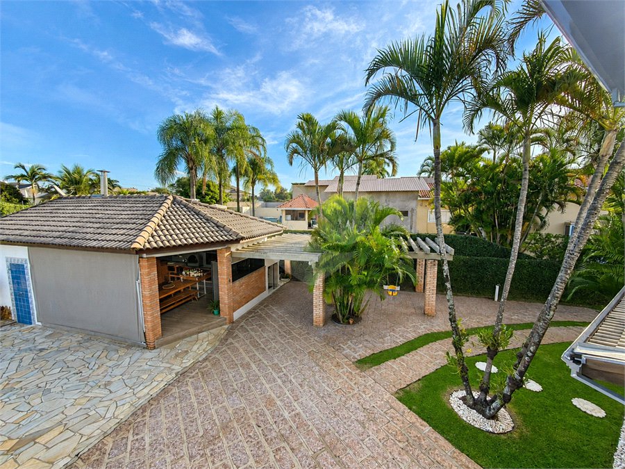 Casa à venda com 5 suítes no condomínio Parque Village Castelo, Itu - SP