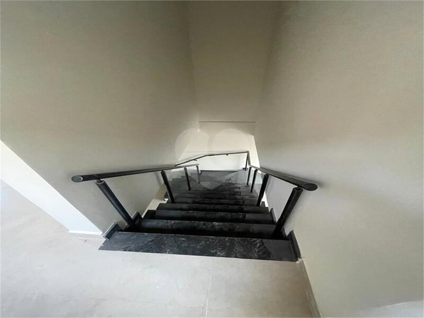 Casa à venda com 3 quartos, sendo 1 suíte, no condomínio Vila Paraty, Indaiatuba - SP