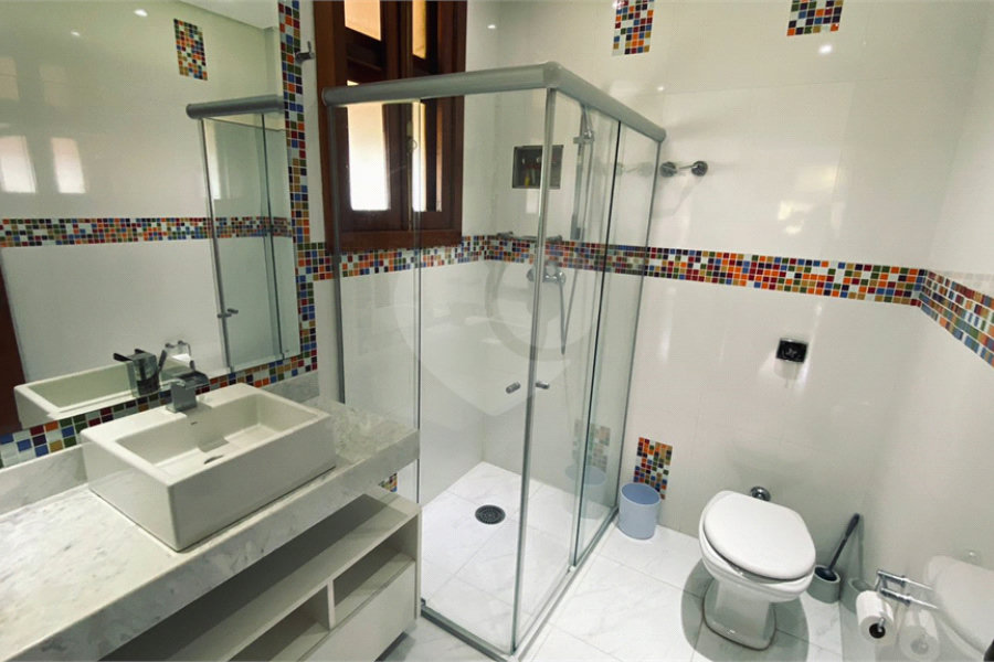 Casa à venda com 5 suítes no condomínio Suíça da Cantareira, Mairiporã - SP