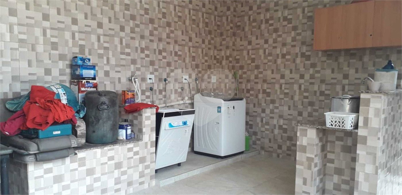 Casa à venda com 4 quartos, sendo 2 suítes, no condomínio Gleba II, Mairiporã - SP