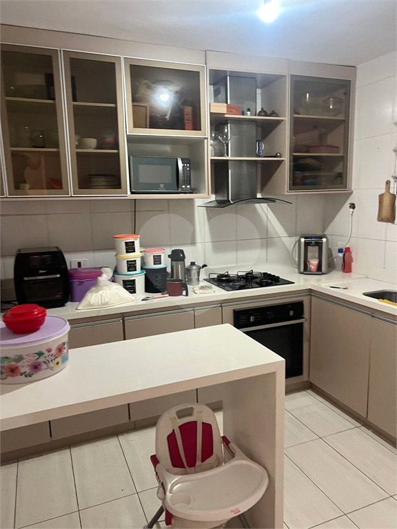 Casa à venda com 2 quartos no condomínio Recanto das Graças, Cotia - SP