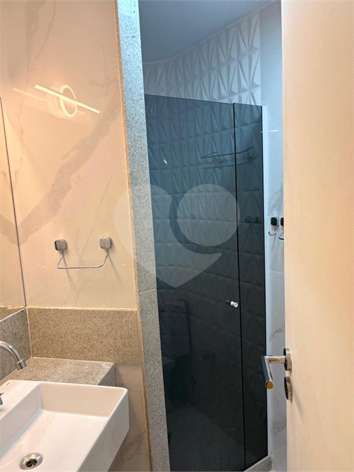 Apartamento à venda com 3 quartos, sendo 1 suíte,  em Lagoa, Rio de Janeiro, RJ