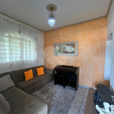 Casa à venda com 2 quartos, sendo 1 suíte, no Centro, Sarapuí, SP