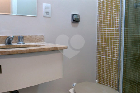 Cobertura à venda com 4 quartos, sendo 3 suítes,  em Vila Andrade, São Paulo, SP