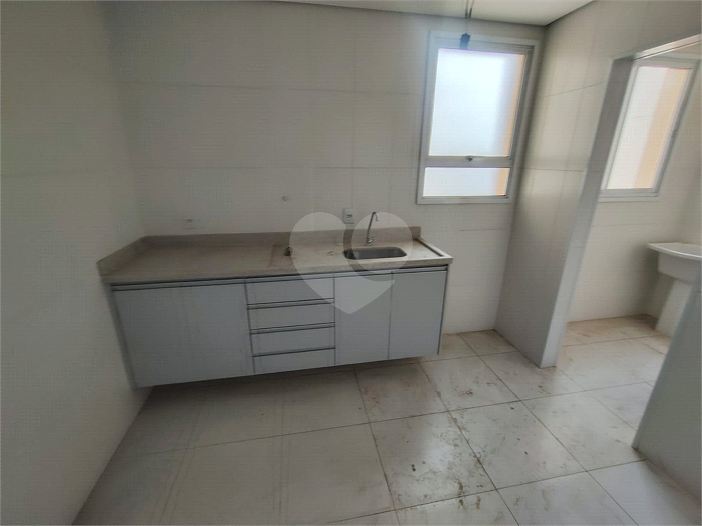Apartamento com condomínio de clube 3 Dormitórios e 1 Suíte