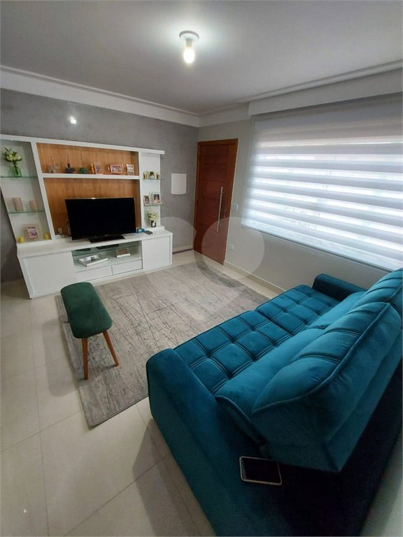Oportunidade única! Sobrado impecável com 2 suítes e 2 vagas