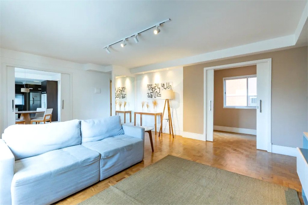 Apartamento à venda com 3 quartos, sendo 1 suíte, em Itaim Bibi, São Paulo, SP