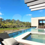 Casa à venda com 3 suítes no condomínio Figueira Garden, Atibaia - SP