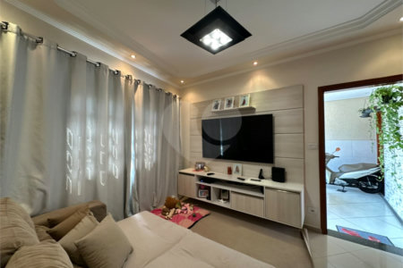 Sobrado à venda com 3 quartos, sendo 1 suíte, em Residencial Monte Verde, Indaiatuba, SP