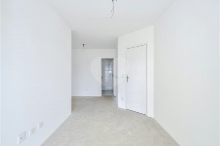 Apartamento à venda com 3 quartos, sendo 1 suíte, em Vila Gumercindo, São Paulo, SP