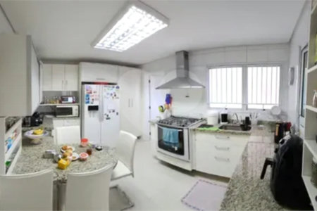 Apartamento à venda com 4 quartos, sendo 2 suítes,  em Vila Ema, São José dos Campos, SP