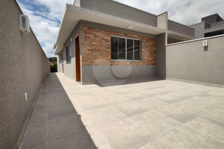 Casa Térrea à venda com 3 suítes em Jardim do Lago, Atibaia, SP