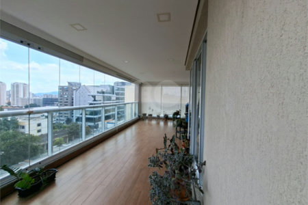 Apartamento à venda com 4 quartos, sendo 3 suítes,  em Perdizes, São Paulo, SP