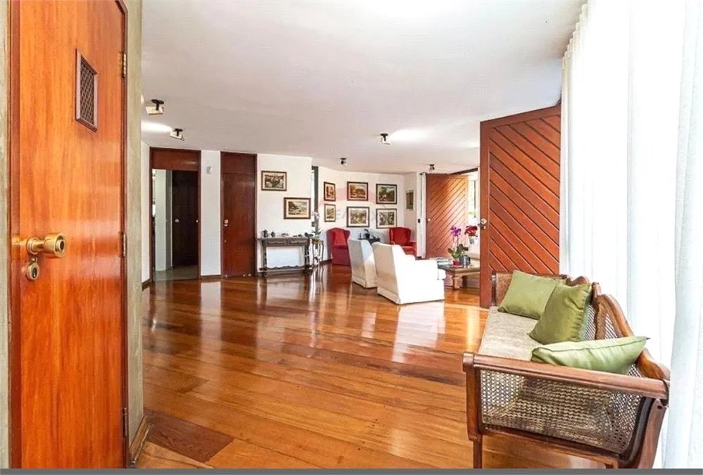 Casa à venda com 4 suítes em Jardim Vitória Régia, São Paulo, SP