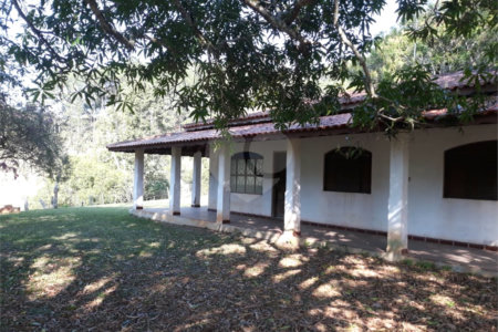Sítio à venda com 3 quartos em Bairro do Cambará, São Roque, SP