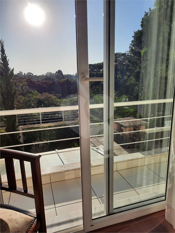 Casa à venda com 4 suítes no condomínio Las Cumbres, São Paulo - SP