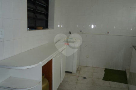 Sobrado à venda com 3 quartos, sendo 1 suíte, em Vila Paulicéia, São Paulo, SP