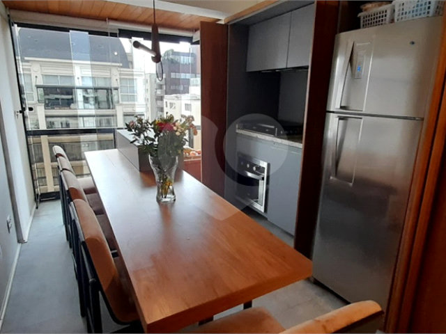 Apartamento à venda com 2 quartos, sendo 1 suíte,  em Jardim América, São Paulo, SP