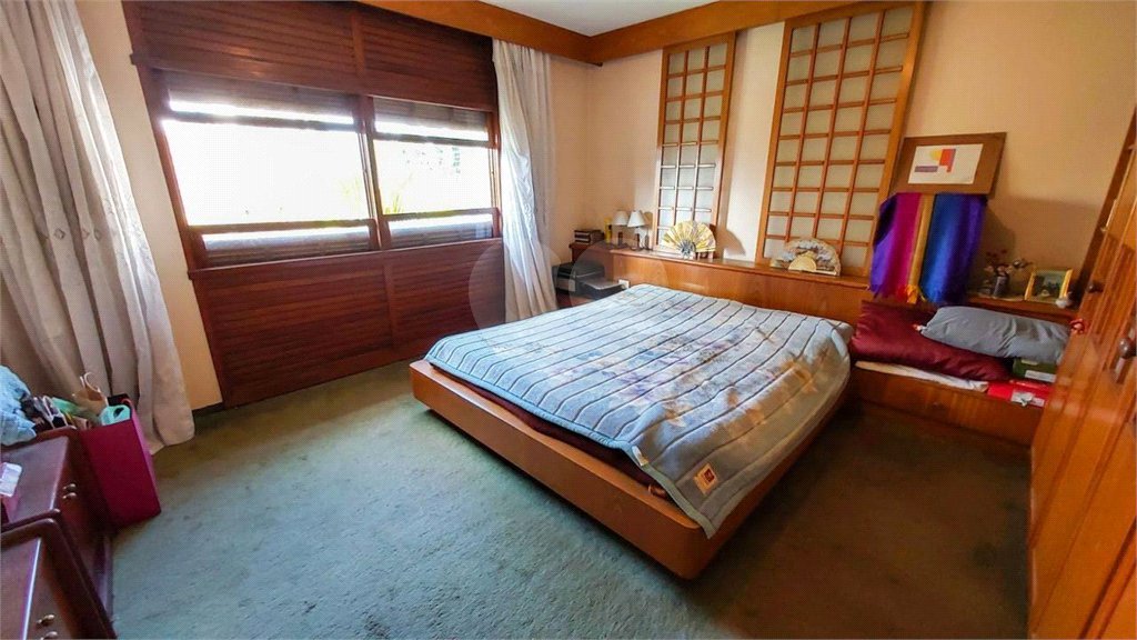 Casa à venda com 6 quartos, sendo 3 suítes, em Jardim Brasil (zona Sul), São Paulo, SP