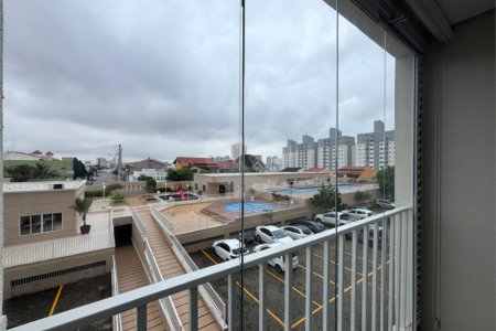Apartamento à venda com 3 quartos, sendo 1 suíte,  em Parque Três Meninos, Sorocaba, SP