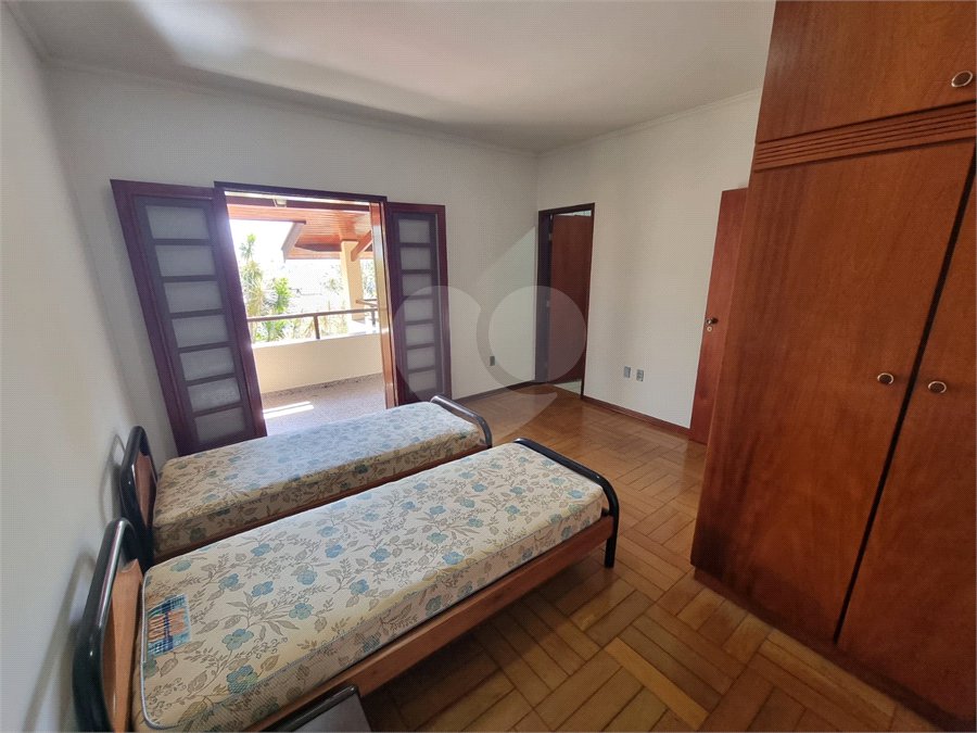 Casa à venda com 4 quartos, sendo 2 suítes, em Bosque, Vinhedo, SP