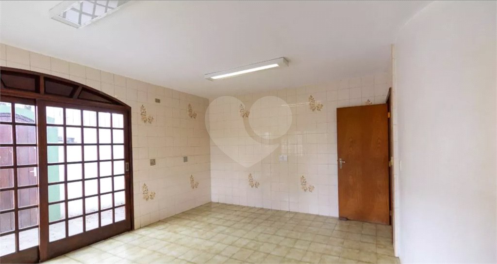 Casa à venda com 4 quartos, sendo 1 suíte, em Vila Tiradentes, São Paulo, SP