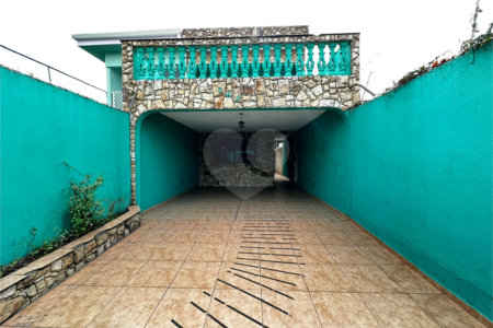 Sobrado à venda com 3 quartos, sendo 1 suíte, em Parque Suzano, Suzano, SP