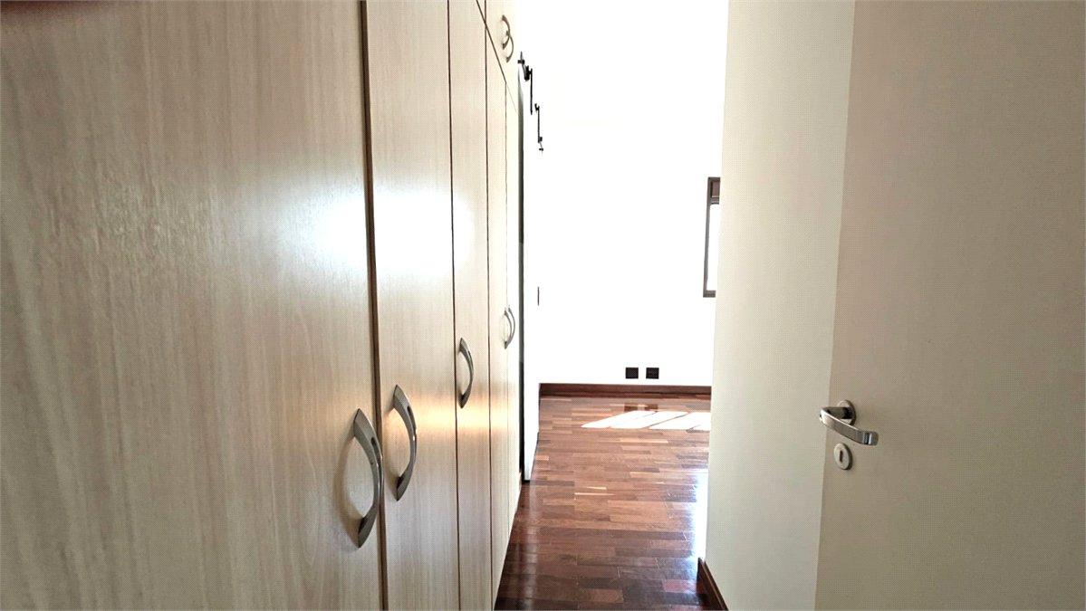 Apartamento para alugar com 3 quartos, sendo 1 suíte, em Alto da Boa Vista, São Paulo, SP