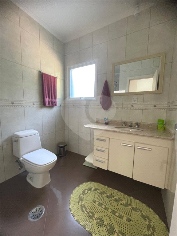 Casa à venda com 5 quartos, sendo 3 suítes, no condomínio Swiss Park, São Bernardo do Campo - SP