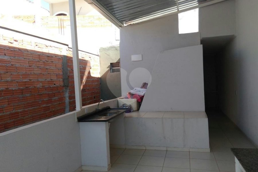Sobrado à venda com 3 suítes em Jaraguá, São Paulo, SP