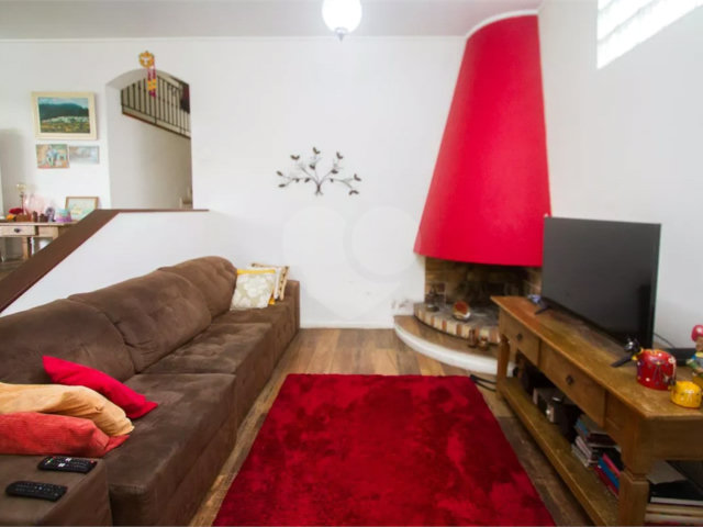Casa à venda com 4 quartos, sendo 2 suítes,  em Chácara Flora, São Paulo, SP