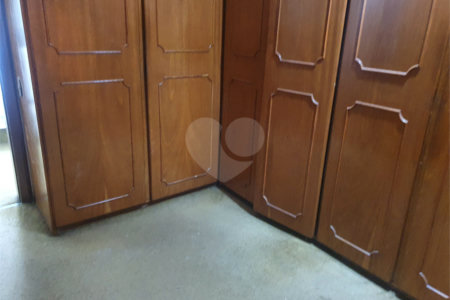 Casa à venda com 4 quartos, sendo 1 suíte, em Interlagos, São Paulo, SP