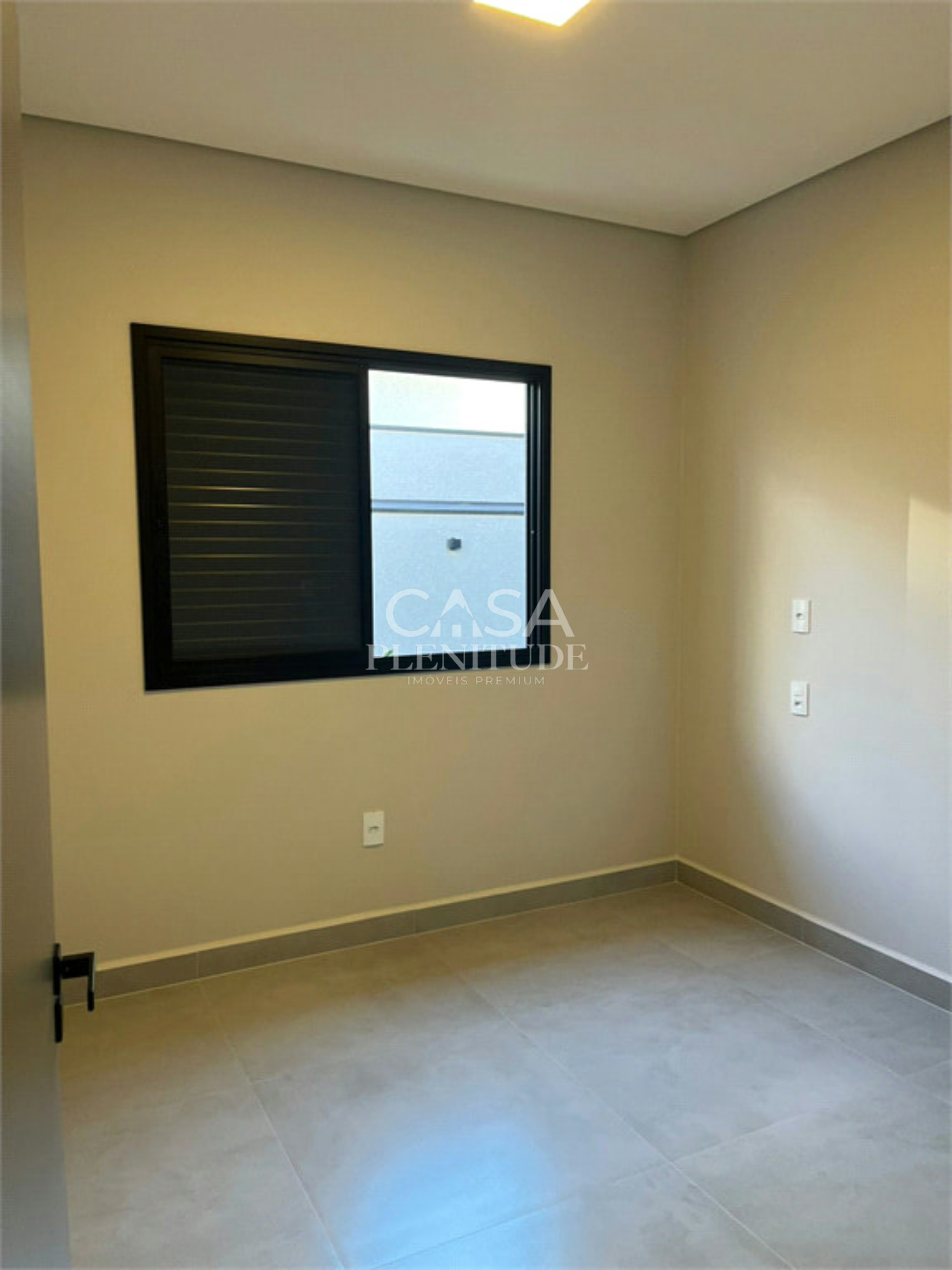 Casa à venda com 2 quartos, sendo 1 suíte,  em Jardim Residencial Villagio Wanel, Sorocaba, SP