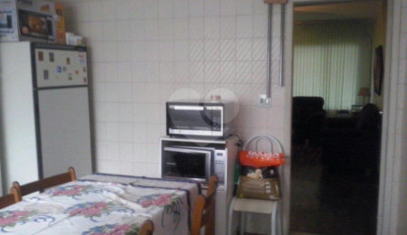 Sobrado à venda com 2 quartos em Carandiru, São Paulo, SP