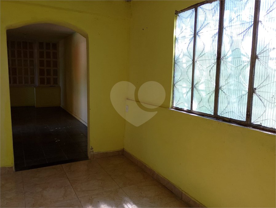 Casa à venda com 3 quartos, sendo 1 suíte, em Sepetiba, Rio de Janeiro, RJ