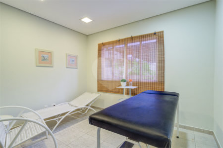 Casa à venda com 3 quartos, sendo 1 suíte, no condomínio Magnólia Gardens, São Paulo - SP