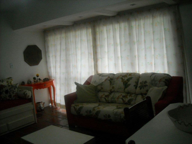 Apartamento à venda com 4 quartos, sendo 1 suíte,  em Enseada, Guarujá, SP