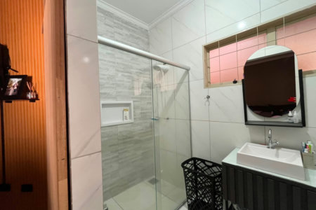 Casa à venda com 4 quartos, sendo 1 suíte,  em Vila Nova, Três Lagoas, MS