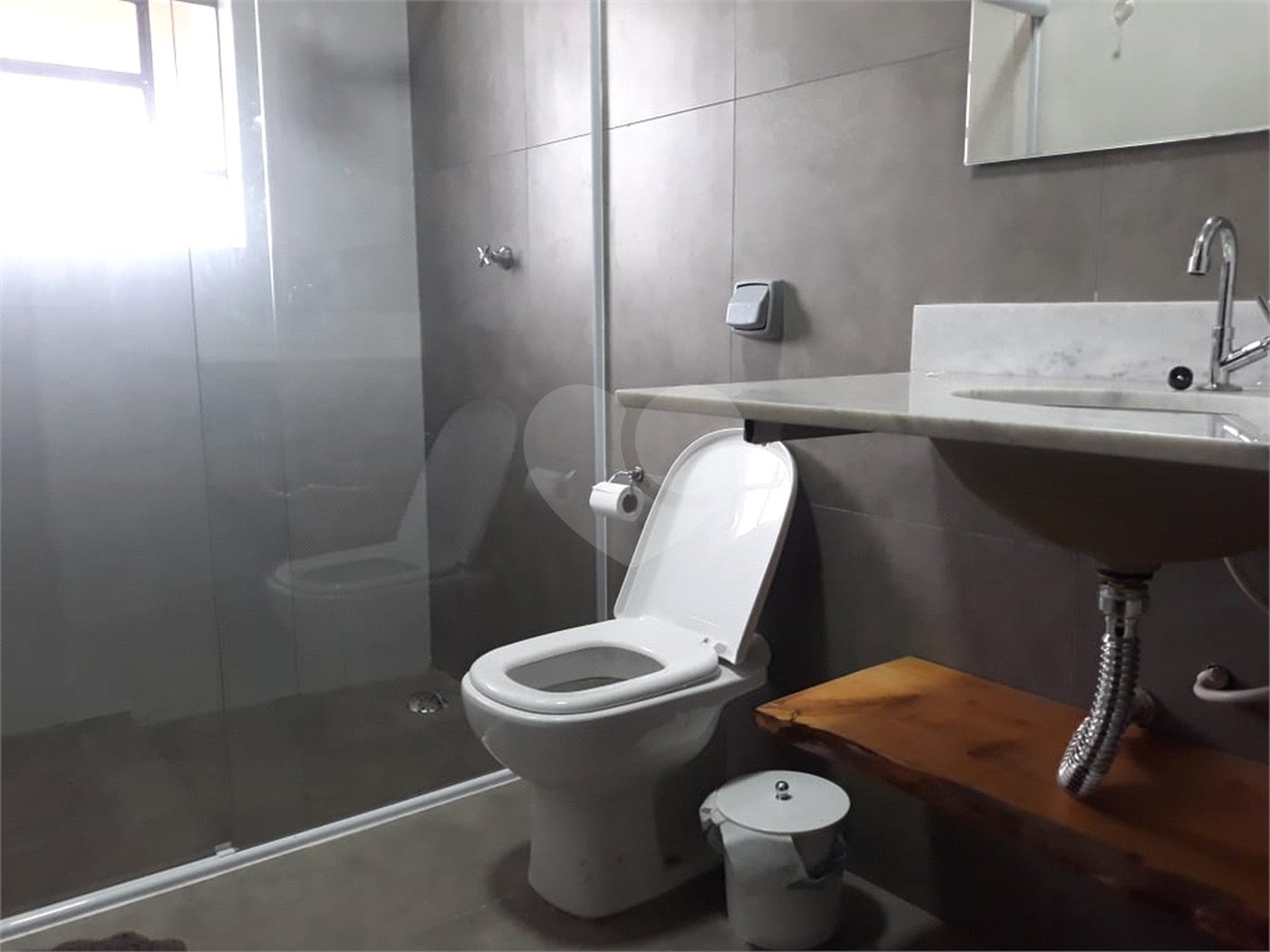 Chácara à venda com 4 quartos, sendo 2 suítes, em Jardim Conceição, São Roque, SP
